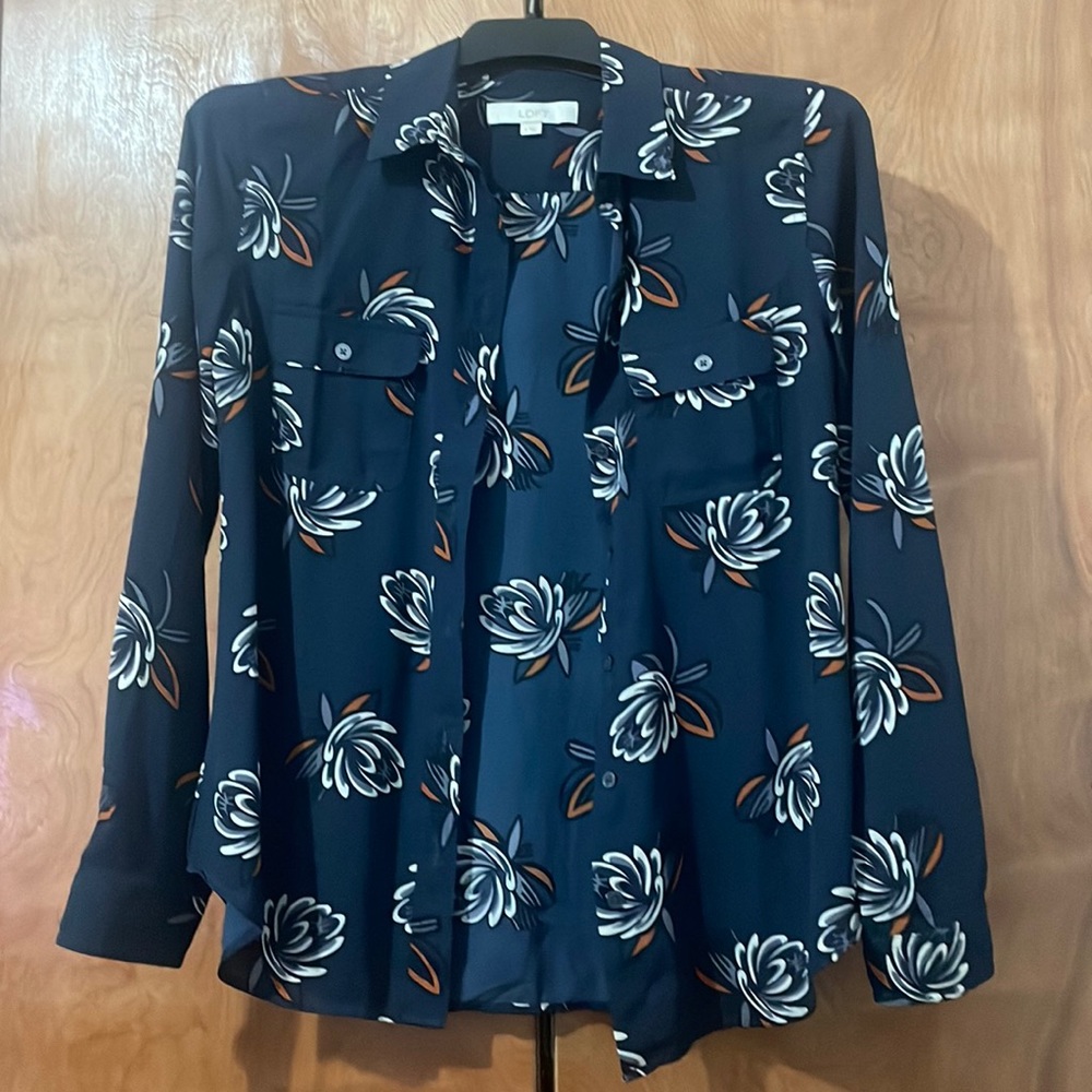 LOFT Everyday Button-Down Blouse in Navy with Floral Print